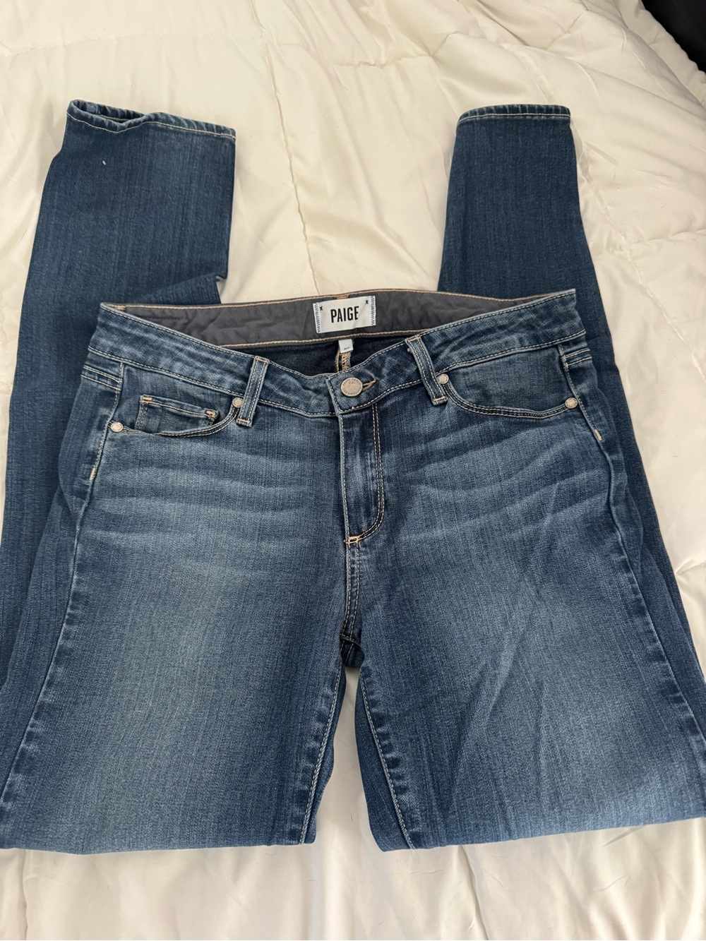 PAIGE Women's Medium Wash Skinny Jeans in Blue